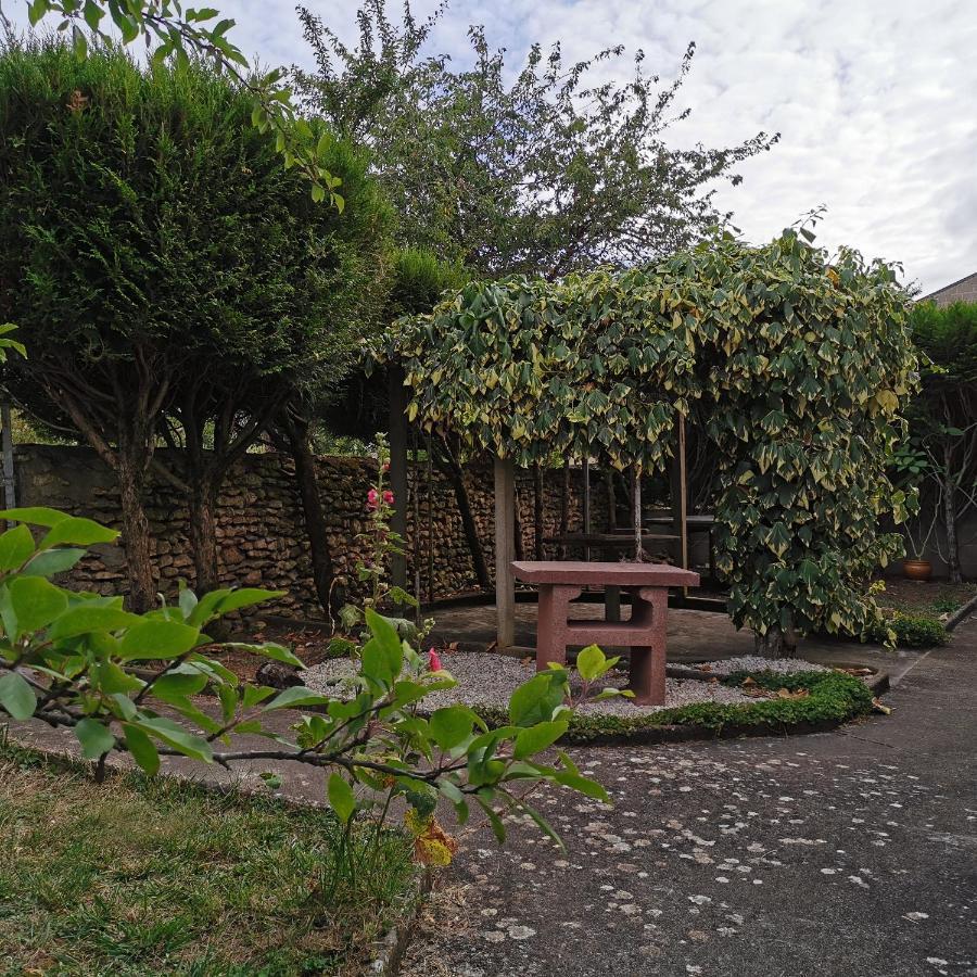 Authentique Gite 1950 Poitiers Futuroscope Aquascope, 1A9Prsn, 3 Pkg, 3 Etoiles A 6Prsn Et 3 Appoints Eco-Responsable Luaran gambar