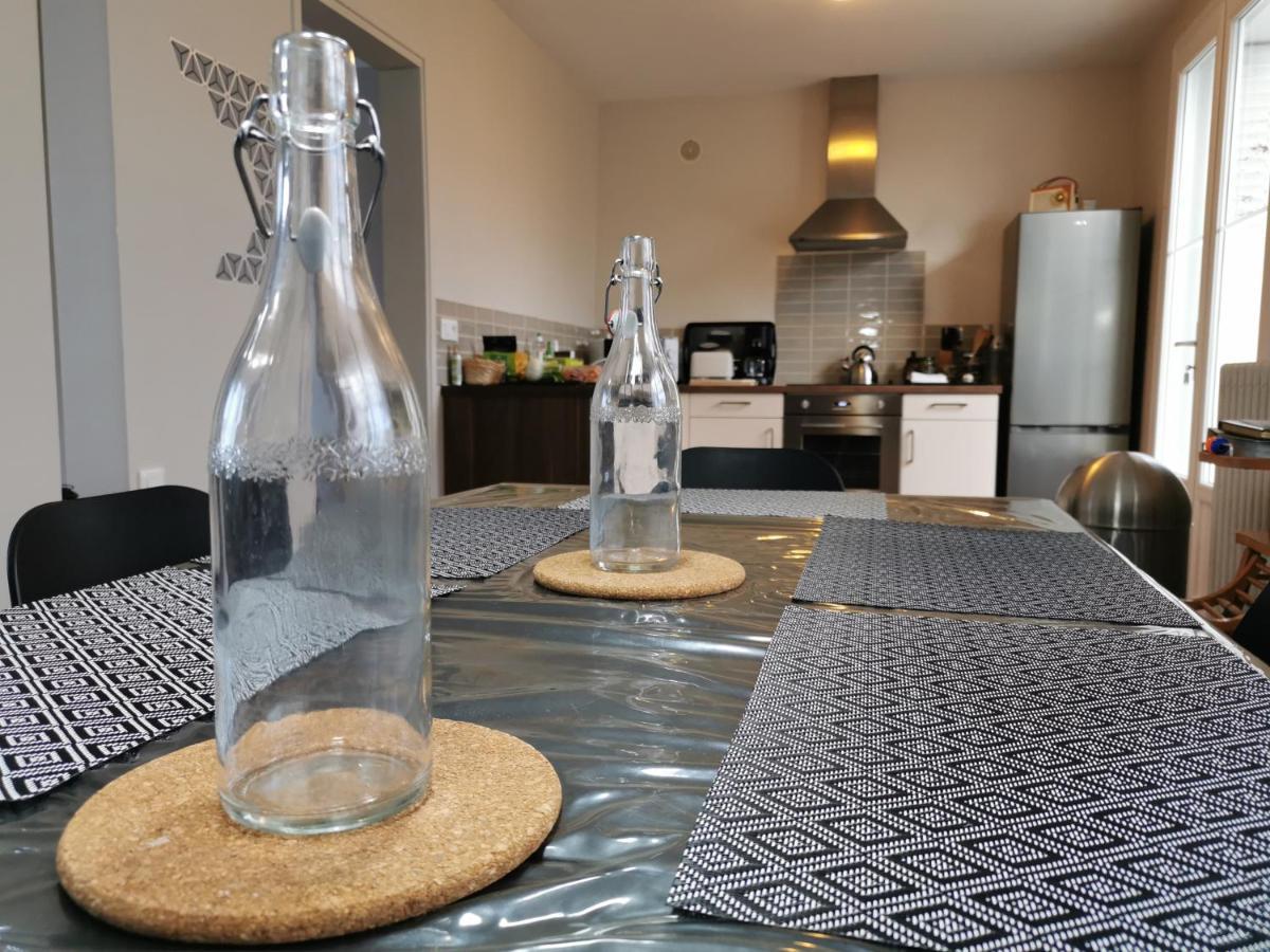 Authentique Gite 1950 Poitiers Futuroscope Aquascope, 1A9Prsn, 3 Pkg, 3 Etoiles A 6Prsn Et 3 Appoints Eco-Responsable Luaran gambar